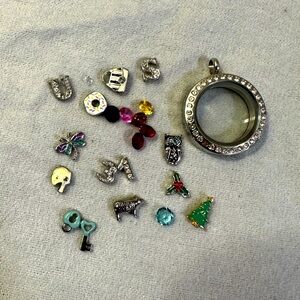 Origami owl • Bundle of charms and small living locket